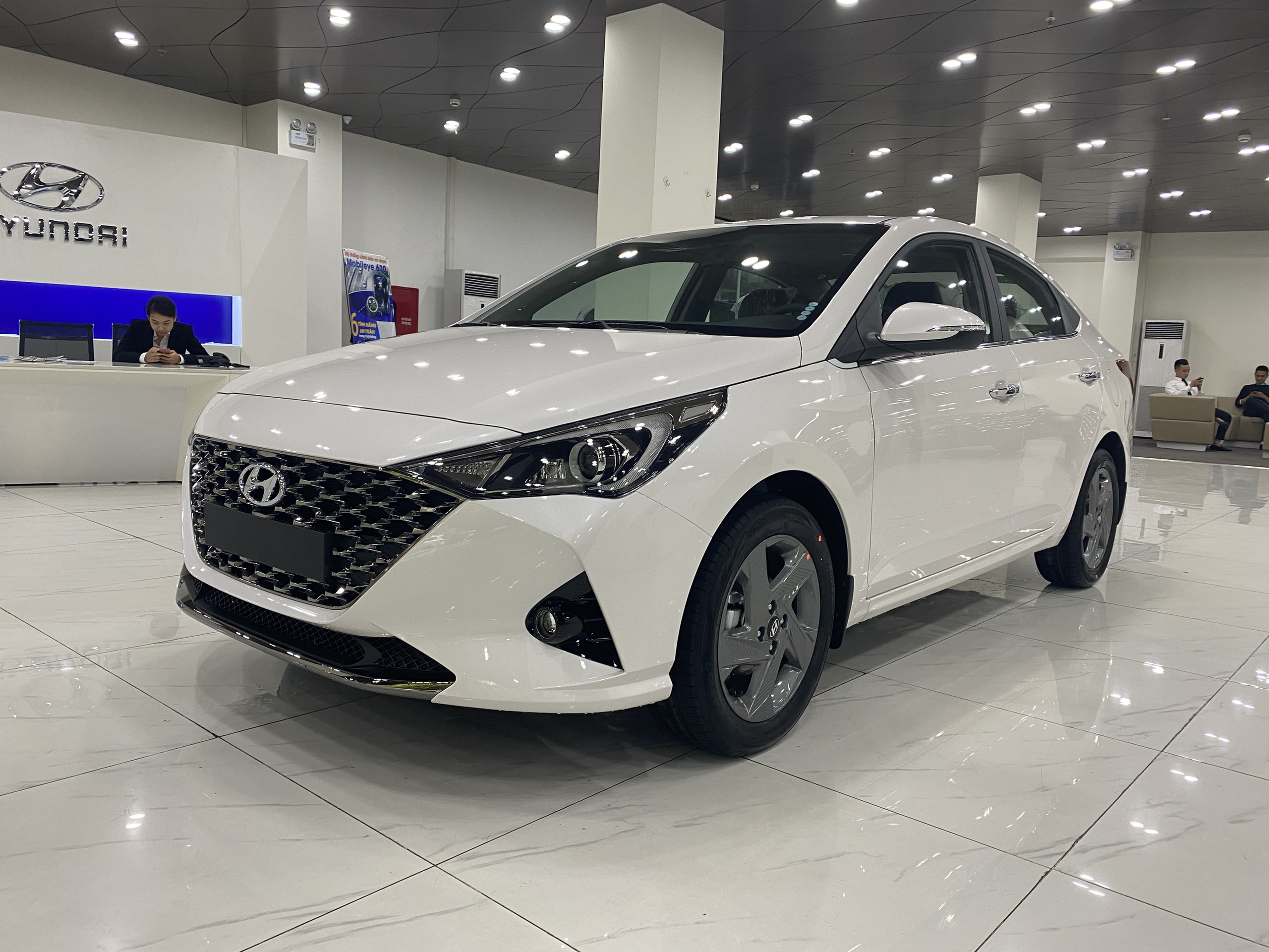 Giá Xe Hyundai Accent 2021 mới nhất Tháng 11/2021